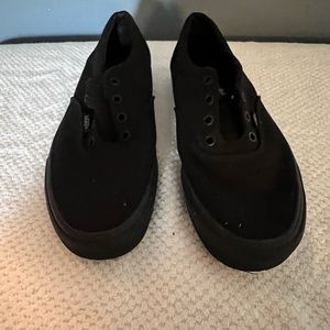 Black vans never used size 9 1/2